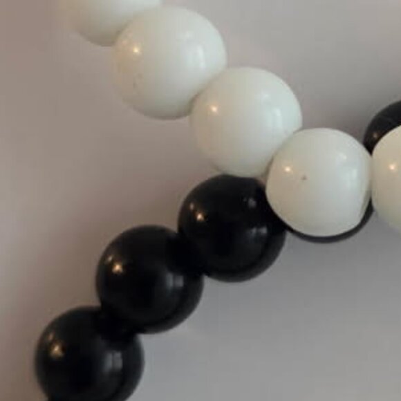 Black Onyx and white porcelain bracelets, new and unworn, still in package - Picture 2 of 2